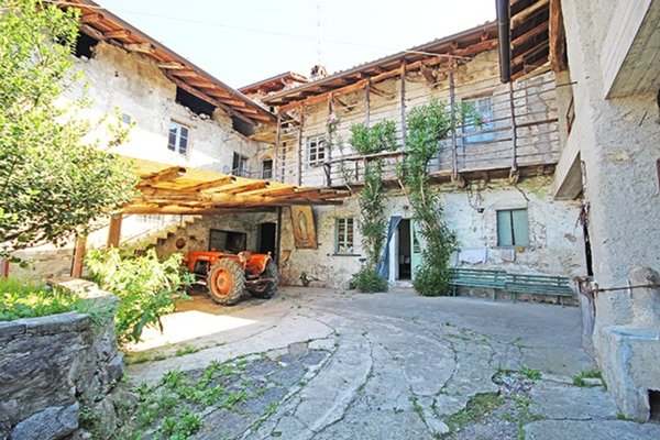 appartamento in vendita a Caprino Bergamasco in zona Formorone