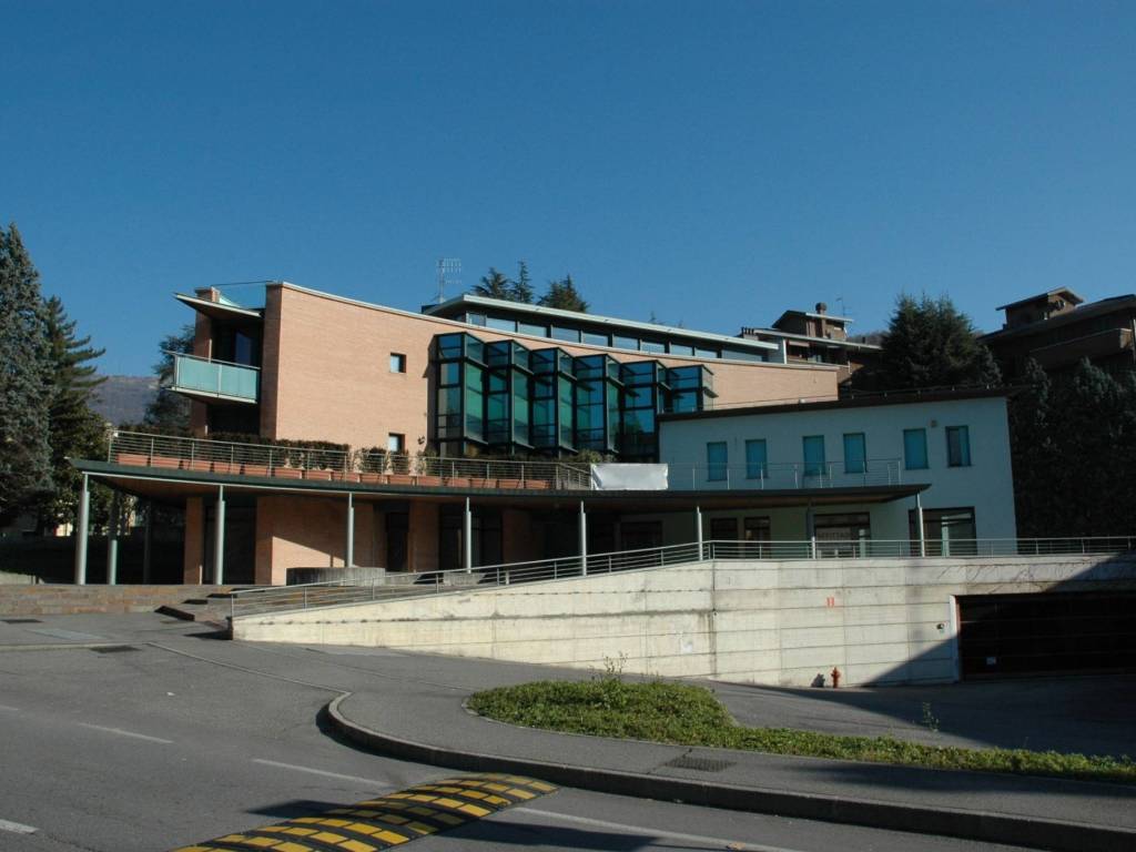 appartamento in vendita a Caprino Bergamasco in zona Ombria