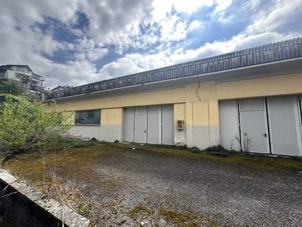 ufficio in vendita a Caprino Bergamasco in zona Ombria