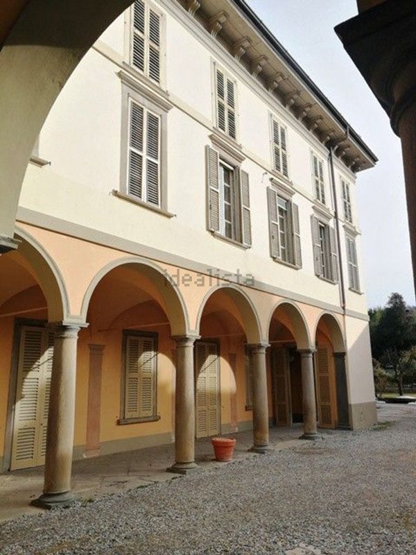 appartamento in vendita a Caprino Bergamasco in zona Ombria