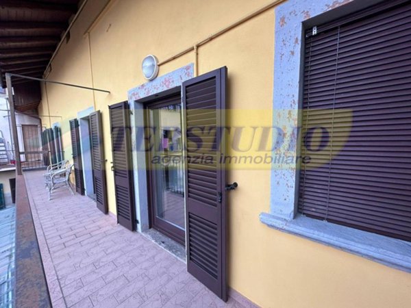 appartamento in vendita a Caprino Bergamasco in zona Ombria