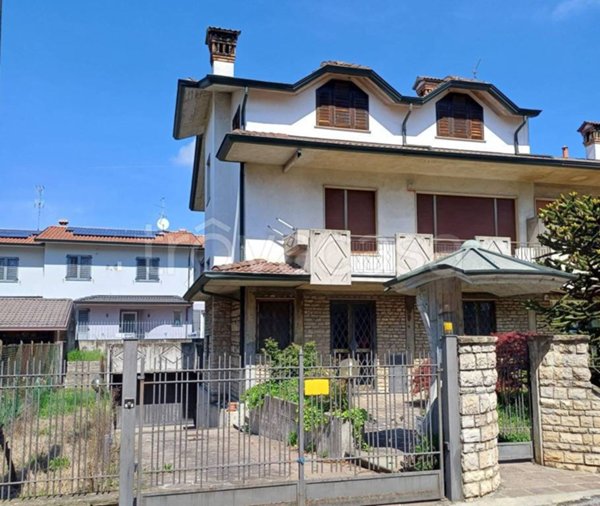 casa indipendente in vendita a Caravaggio