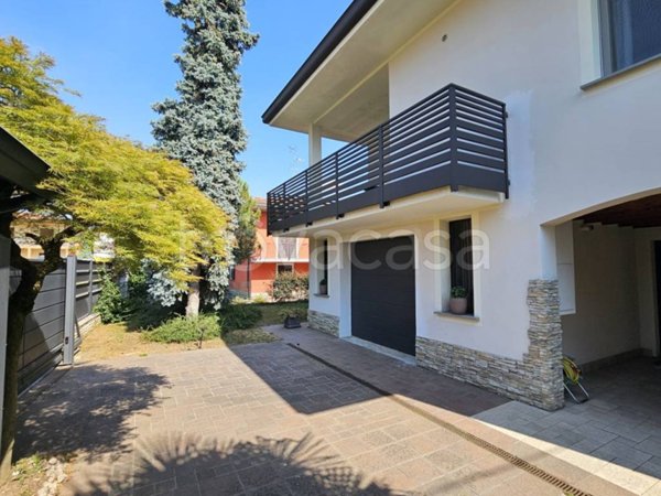 casa indipendente in vendita a Caravaggio