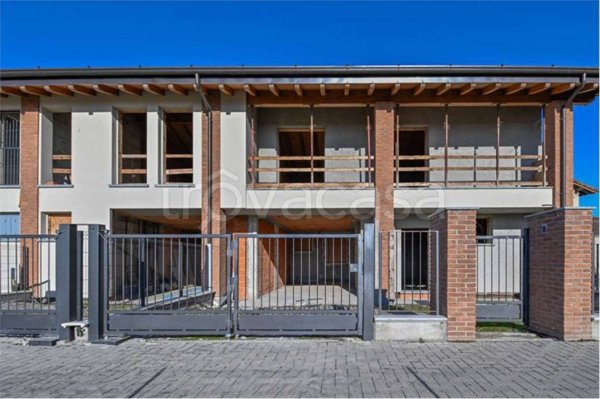 casa indipendente in vendita a Caravaggio