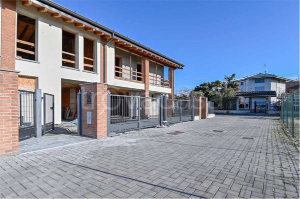casa indipendente in vendita a Caravaggio