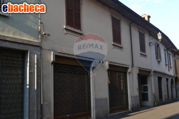 locale commerciale in vendita a Caravaggio