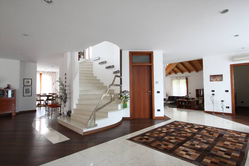 casa indipendente in vendita a Caravaggio