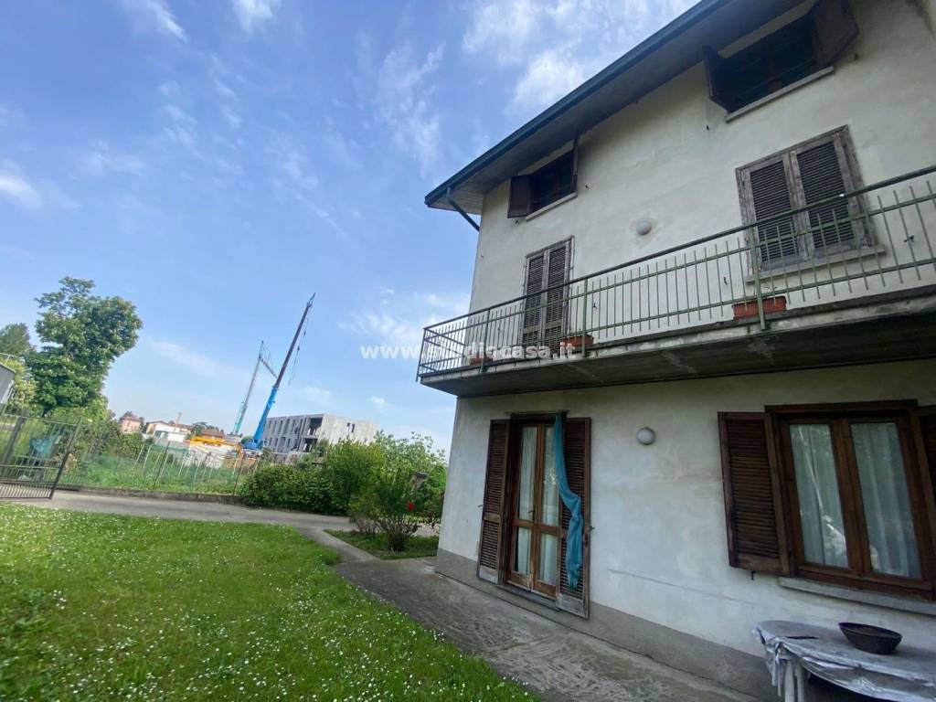 casa indipendente in vendita a Caravaggio