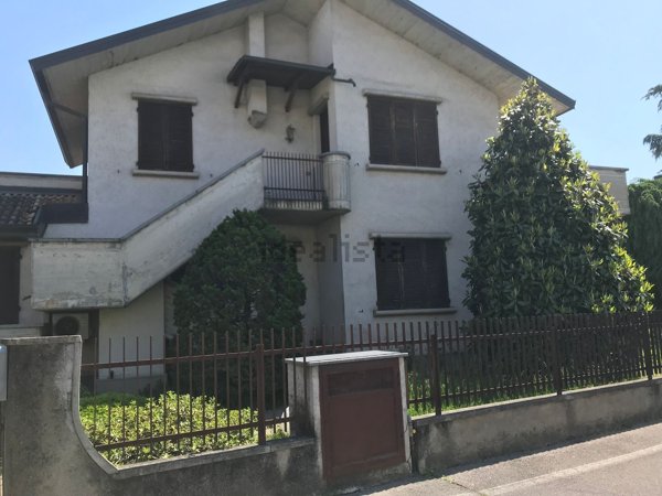 casa indipendente in vendita a Caravaggio