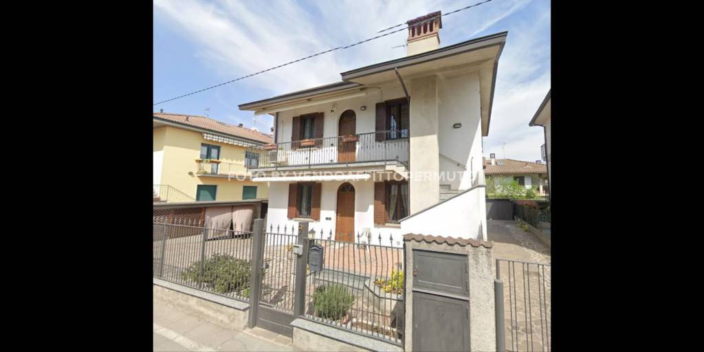 casa indipendente in vendita a Caravaggio