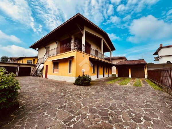 casa indipendente in vendita a Caravaggio