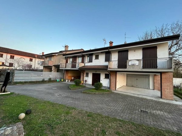 casa indipendente in vendita a Caravaggio