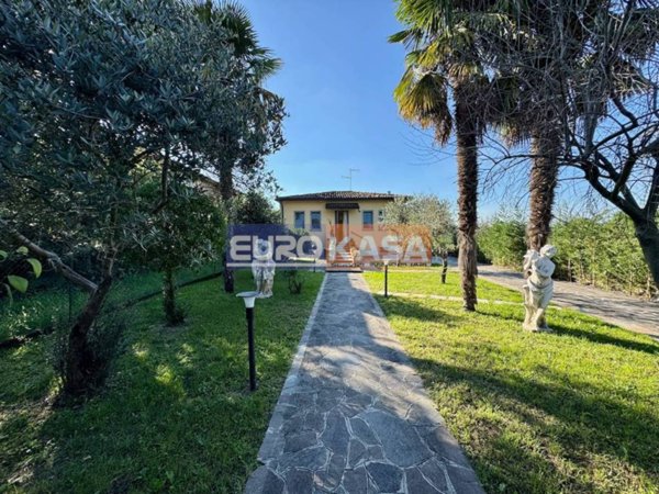 casa indipendente in vendita a Caravaggio
