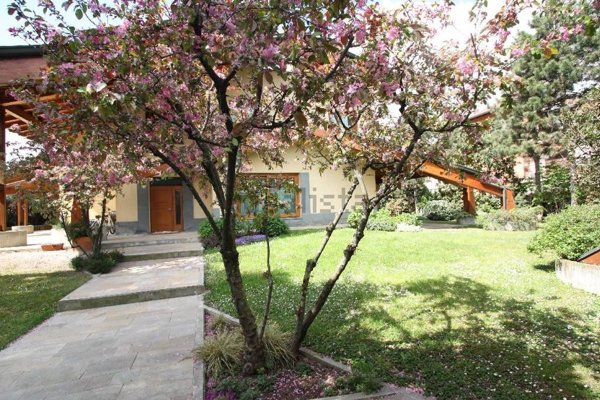 casa indipendente in vendita a Caravaggio