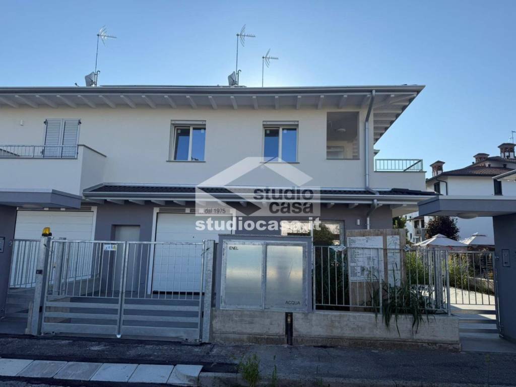 casa indipendente in vendita a Caravaggio
