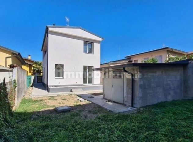 casa indipendente in vendita a Caravaggio