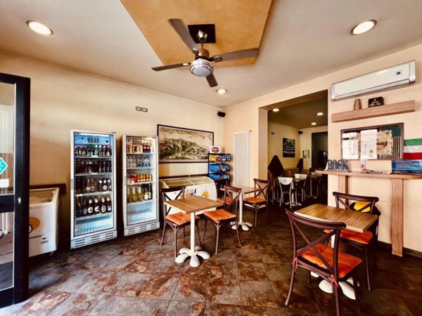 negozio in vendita a Caravaggio