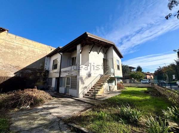 casa indipendente in vendita a Caravaggio