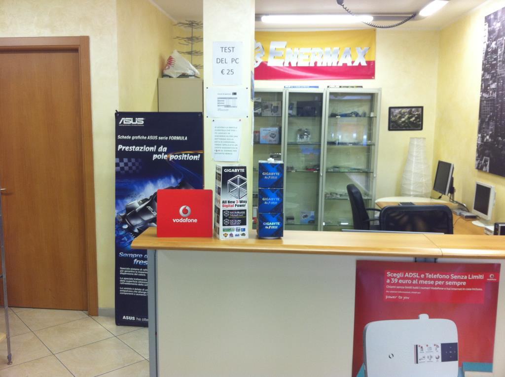 negozio in vendita a Caravaggio