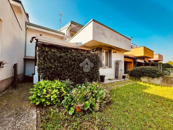 casa indipendente in vendita a Caravaggio