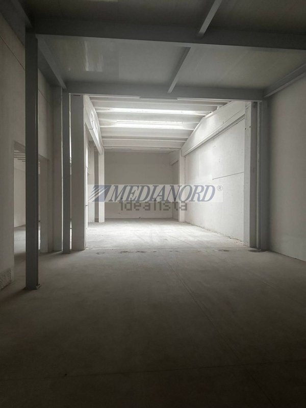 capannone in vendita a Caravaggio