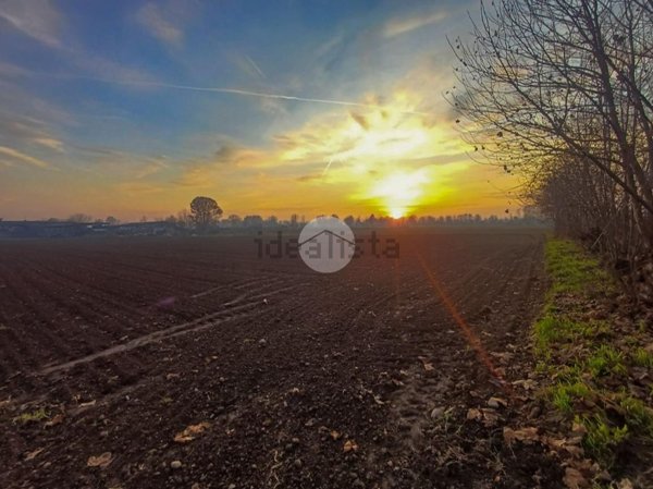 terreno edificabile in vendita a Caravaggio