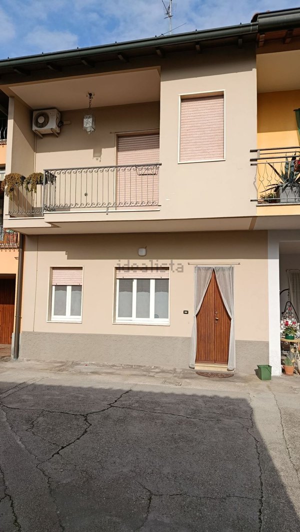 casa indipendente in vendita a Caravaggio