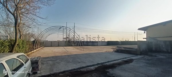 capannone in vendita a Caravaggio