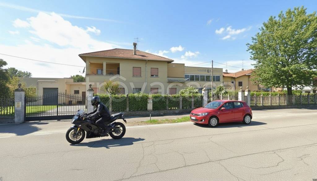 capannone in vendita a Caravaggio