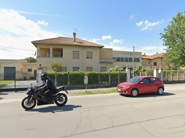 intera palazzina in vendita a Caravaggio