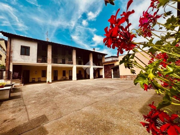 casa indipendente in vendita a Caravaggio