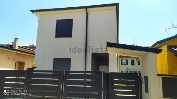 casa indipendente in vendita a Caravaggio