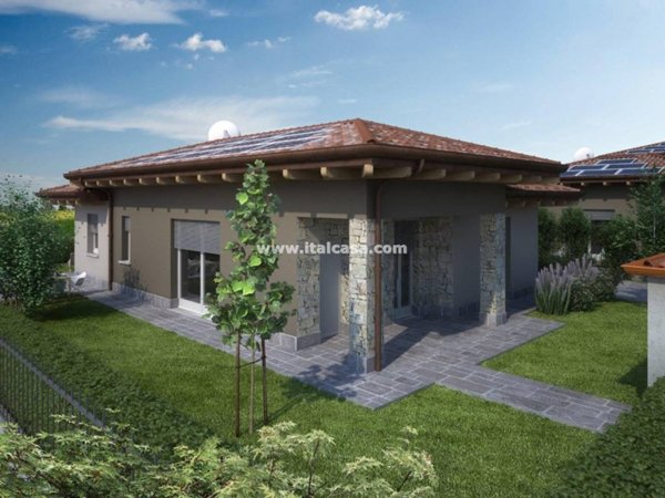 casa indipendente in vendita a Caravaggio