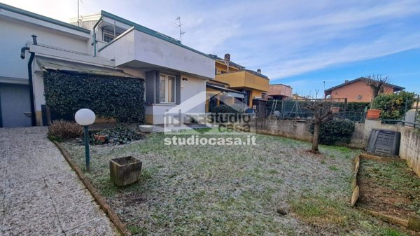 casa indipendente in vendita a Caravaggio