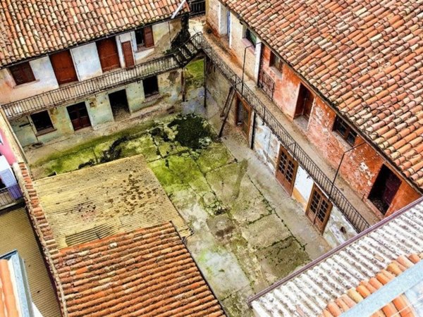 intera palazzina in vendita a Caravaggio