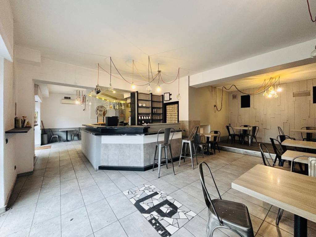 negozio in vendita a Caravaggio