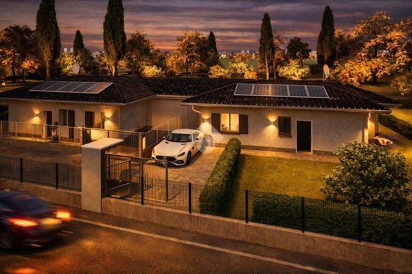 casa indipendente in vendita a Caravaggio