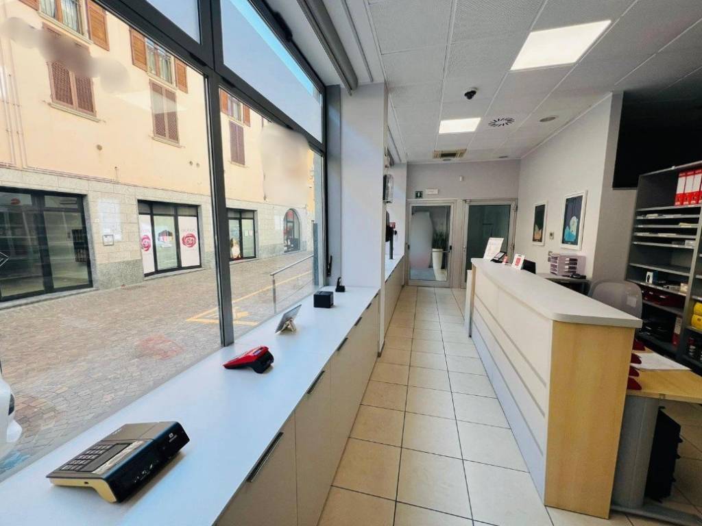 negozio in vendita a Caravaggio