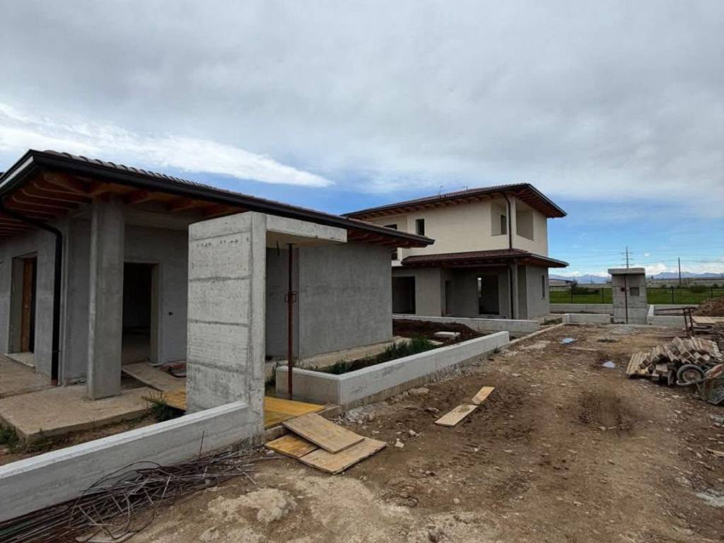 casa indipendente in vendita a Caravaggio