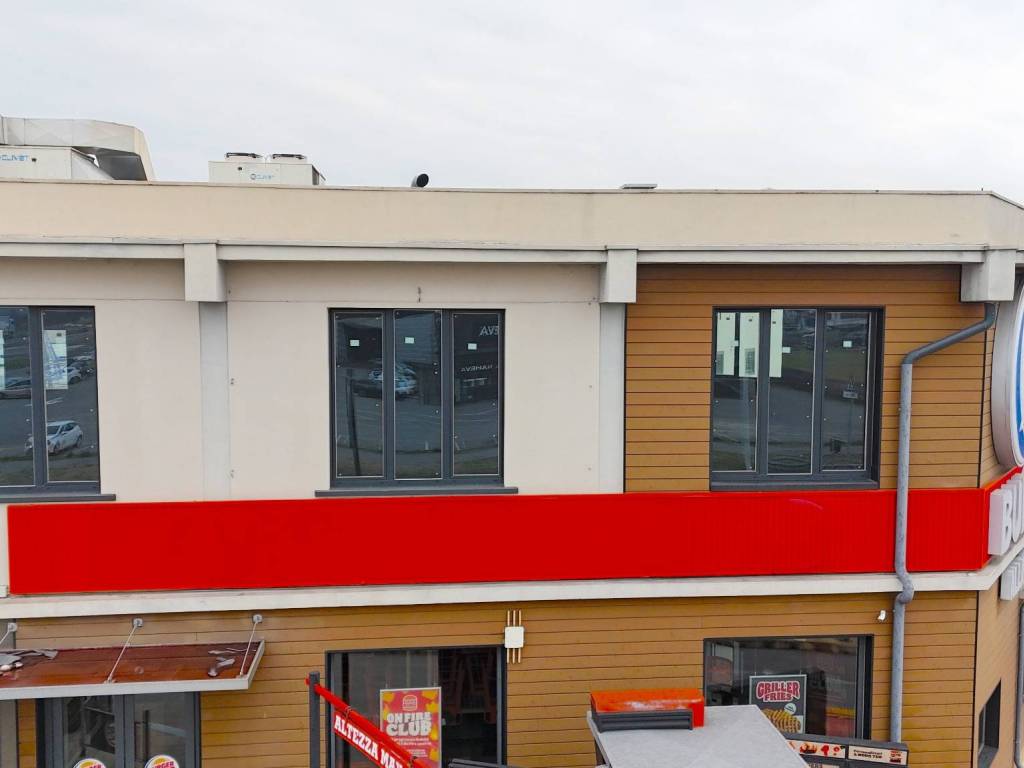 negozio in vendita a Caravaggio