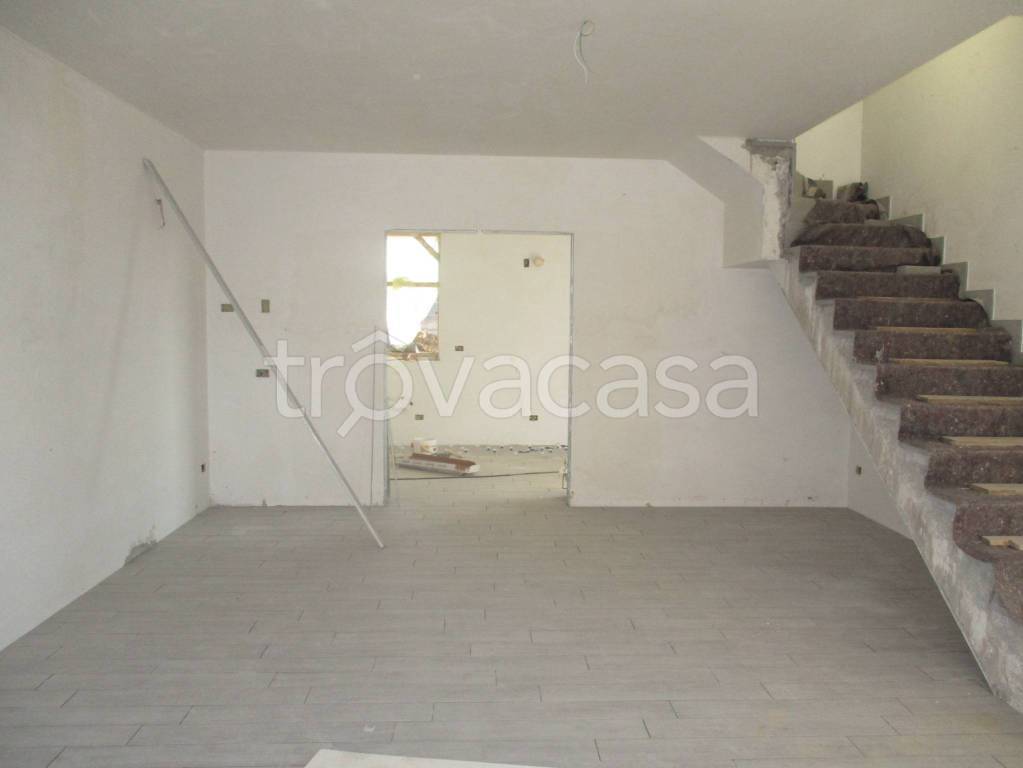 casa indipendente in vendita a Caravaggio