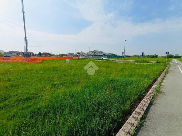 terreno edificabile in vendita a Caravaggio