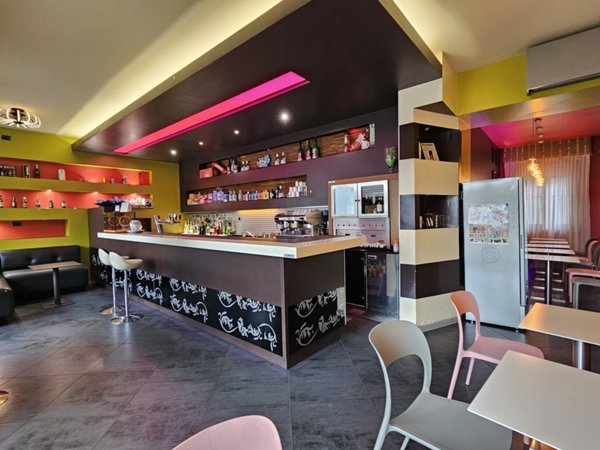 negozio in vendita a Caravaggio