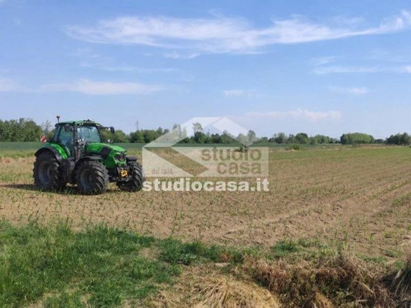 terreno edificabile in vendita a Caravaggio