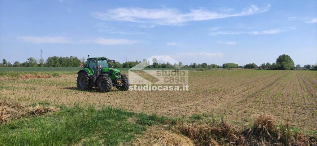terreno edificabile in vendita a Caravaggio