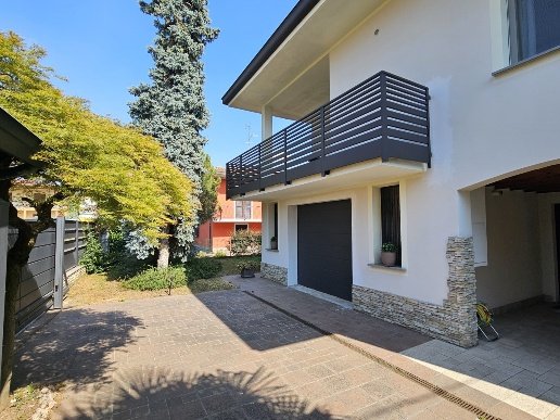 casa indipendente in vendita a Caravaggio