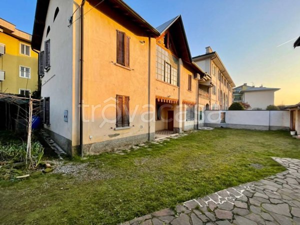 casa indipendente in vendita a Caravaggio