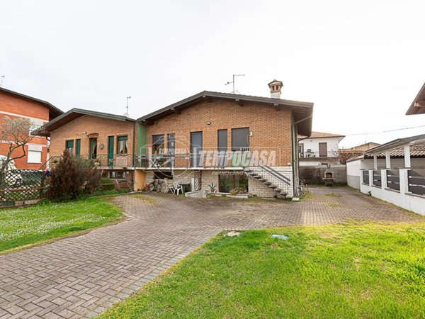 casa indipendente in vendita a Caravaggio