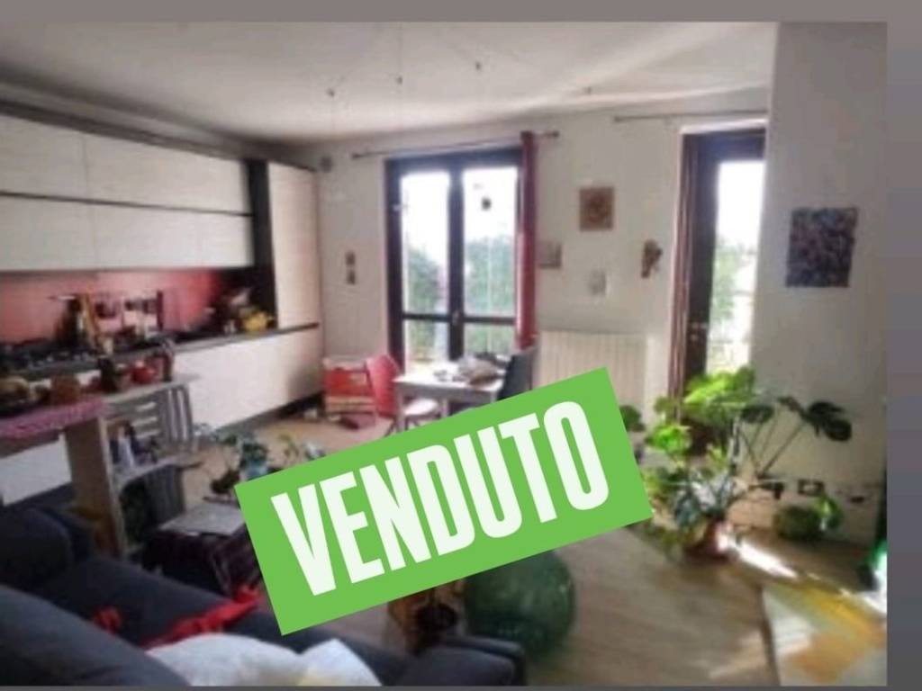 appartamento in vendita a Carobbio degli Angeli