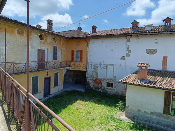 appartamento in vendita a Carobbio degli Angeli